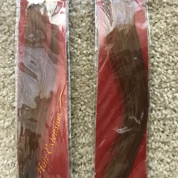Set of Two NEW Long Clip-On HAIR EXTENSIONS - Picture 2 of 3
